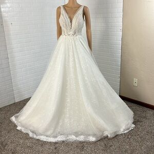 Elegant White Wedding Dress